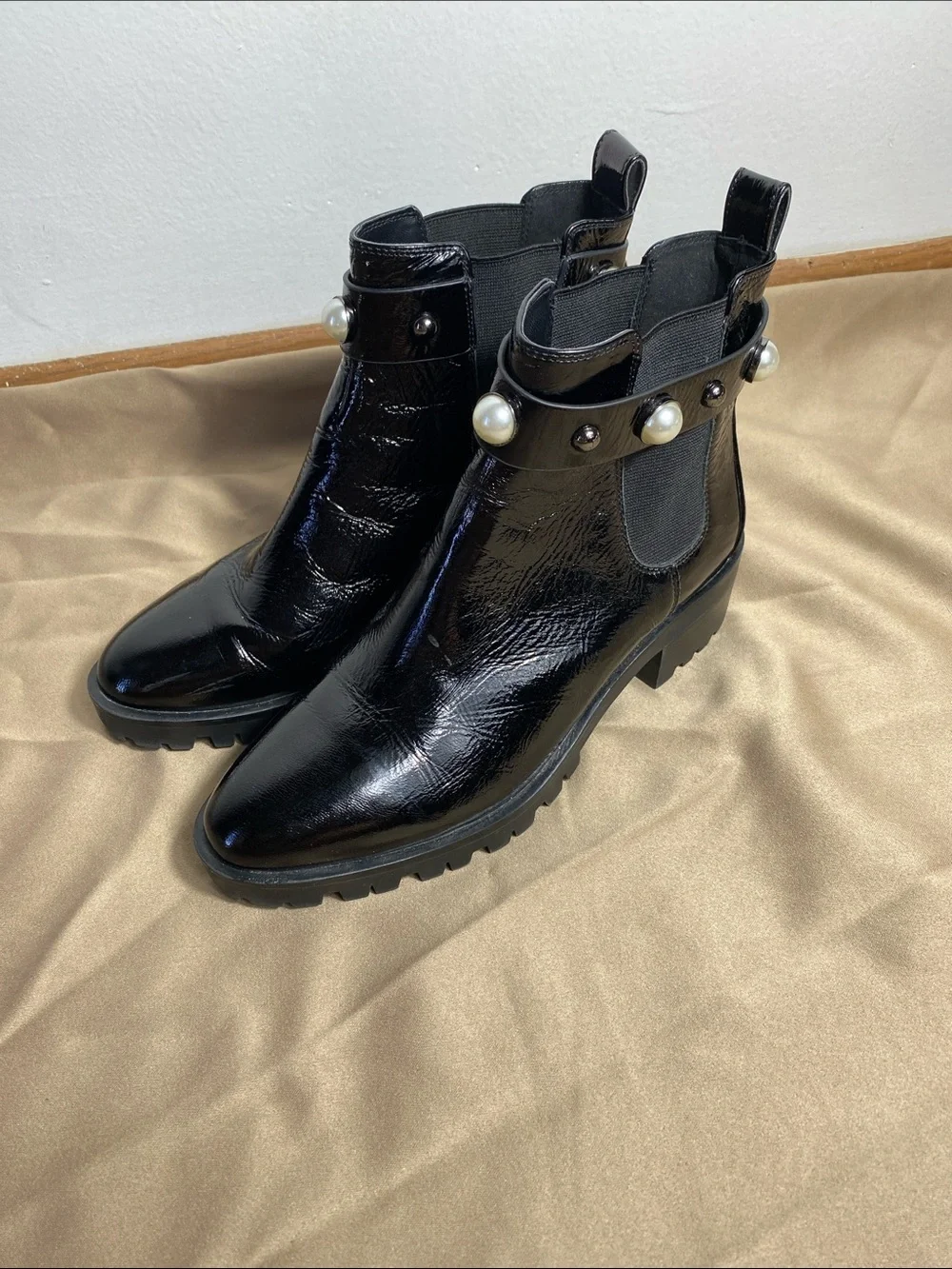 Karl Lagerfeld Paris  Pola Ankle Boot Porshay Lug Sole Bootie Size 9M